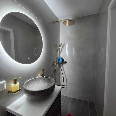 Δωμάτια σε οικογενειακή κατοικία Schoenes An Der Universitaetsklinik